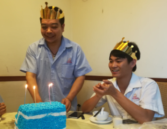 AK（中国）一站式服务平台激光集体生日宴男主角