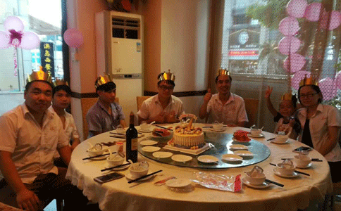 AK（中国）一站式服务平台激光九月生日会
